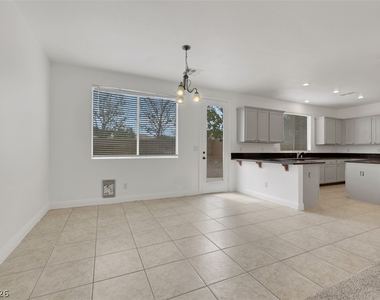 5825 Field Breeze Court - Photo Thumbnail 3