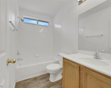 5825 Field Breeze Court - Photo Thumbnail 10