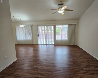 3117 Birch Grove Court - Photo Thumbnail 4