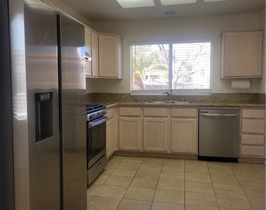 3117 Birch Grove Court - Photo Thumbnail 7