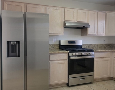 3117 Birch Grove Court - Photo Thumbnail 8