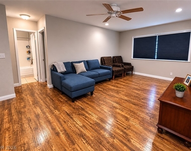 212 N Bruce Street - Photo Thumbnail 2