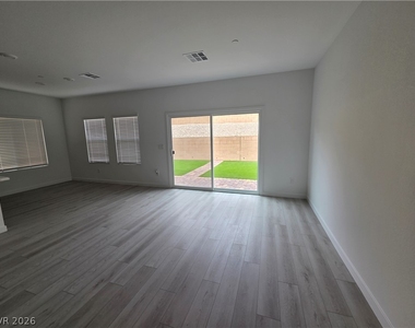 3339 Dancing Waters Street - Photo Thumbnail 33
