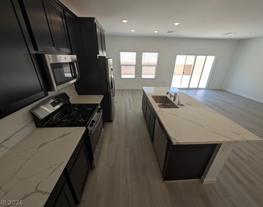 3339 Dancing Waters Street - Photo Thumbnail 6