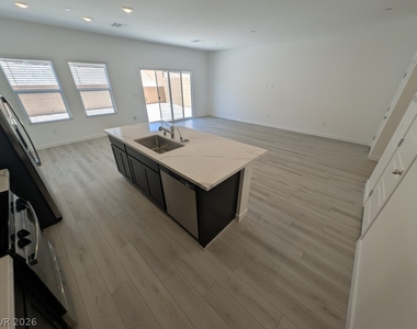 3339 Dancing Waters Street - Photo Thumbnail 7