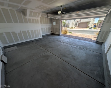 3339 Dancing Waters Street - Photo Thumbnail 35