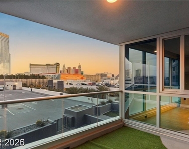 4525 Dean Martin Drive - Photo Thumbnail 26