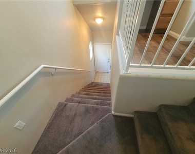 5855 Valley Drive - Photo Thumbnail 3