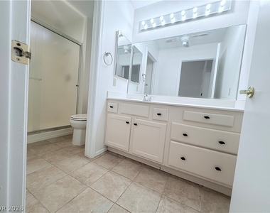9709 Blue Bell Drive - Photo Thumbnail 12