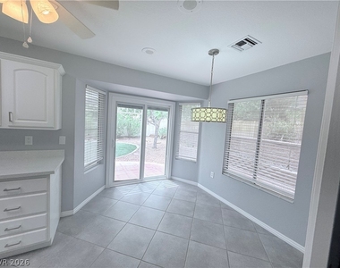 9709 Blue Bell Drive - Photo Thumbnail 8