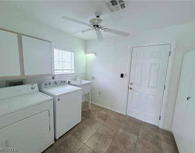 9709 Blue Bell Drive - Photo Thumbnail 18