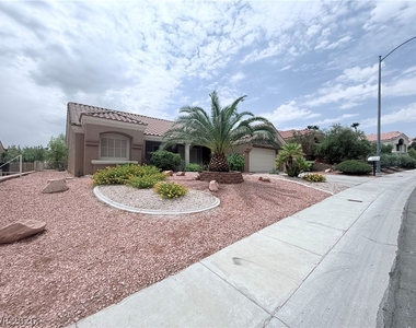 9709 Blue Bell Drive - Photo Thumbnail 1