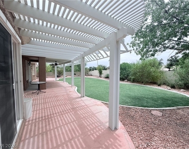 9709 Blue Bell Drive - Photo Thumbnail 21
