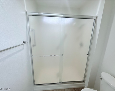 9709 Blue Bell Drive - Photo Thumbnail 13