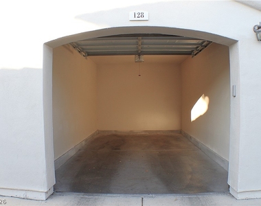 1531 Ruby Cliffs Lane - Photo Thumbnail 21