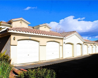 1531 Ruby Cliffs Lane - Photo Thumbnail 2