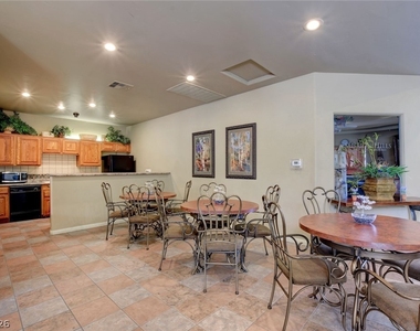 2305 W Horizon Ridge Parkway - Photo Thumbnail 30