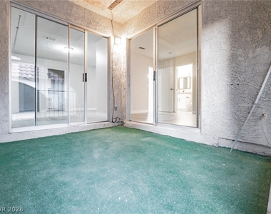 817 Mantis Way - Photo Thumbnail 27