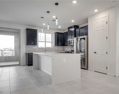 11624 Ashy Storm Avenue - Photo Thumbnail 11