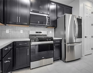 11624 Ashy Storm Avenue - Photo Thumbnail 13