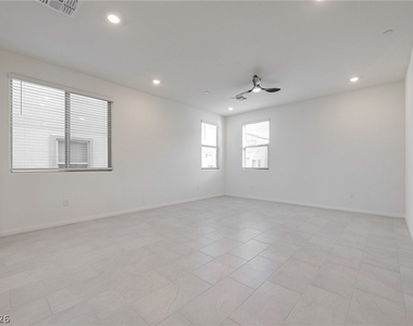 11624 Ashy Storm Avenue - Photo Thumbnail 9