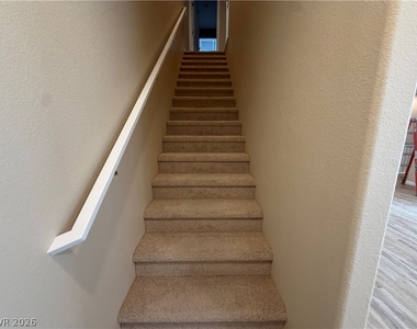 1741 N Desert Foothills Drive - Photo Thumbnail 17