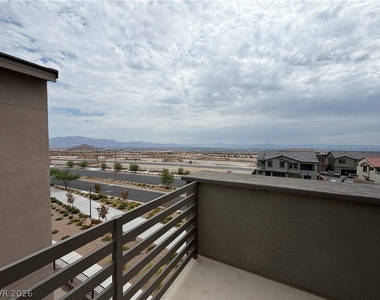 1741 N Desert Foothills Drive - Photo Thumbnail 33