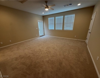1741 N Desert Foothills Drive - Photo Thumbnail 18