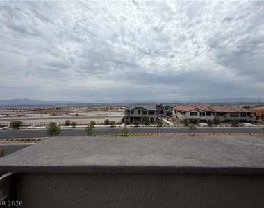 1741 N Desert Foothills Drive - Photo Thumbnail 36