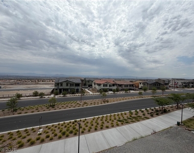 1741 N Desert Foothills Drive - Photo Thumbnail 37