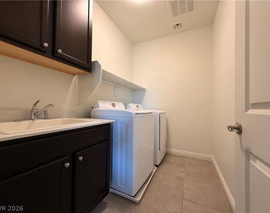3217 Porta Cesareo Avenue - Photo Thumbnail 19