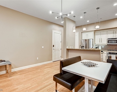 56 E Serene Avenue - Photo Thumbnail 10