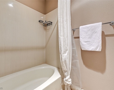 56 E Serene Avenue - Photo Thumbnail 34