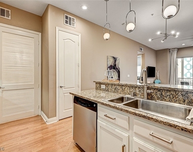 56 E Serene Avenue - Photo Thumbnail 17