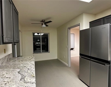 2716 Legend Drive - Photo Thumbnail 7