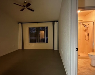 2716 Legend Drive - Photo Thumbnail 13