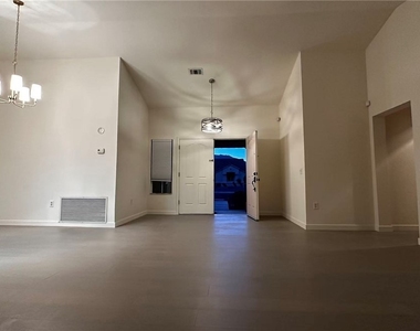 2716 Legend Drive - Photo Thumbnail 1