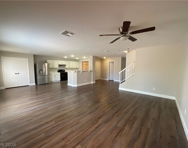8720 Majestic Pine Avenue - Photo Thumbnail 3
