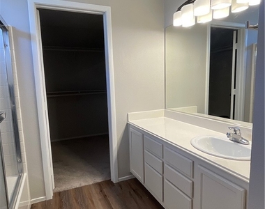 8720 Majestic Pine Avenue - Photo Thumbnail 8