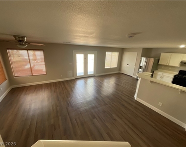 8720 Majestic Pine Avenue - Photo Thumbnail 5