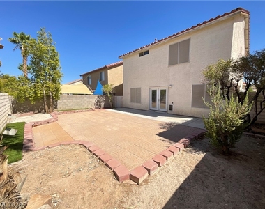 8720 Majestic Pine Avenue - Photo Thumbnail 13