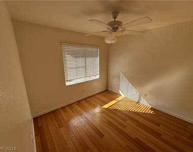 1745 Park Mesa Lane - Photo Thumbnail 9