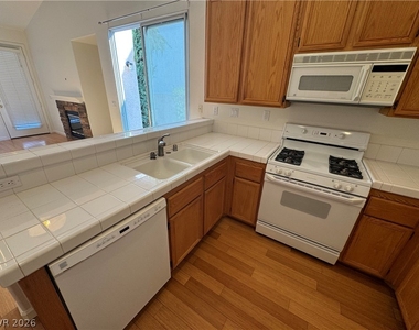 1745 Park Mesa Lane - Photo Thumbnail 7