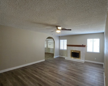4647 Marnell Drive - Photo Thumbnail 7