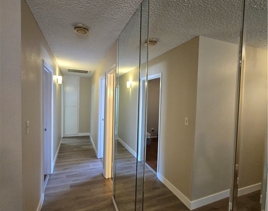 4647 Marnell Drive - Photo Thumbnail 10