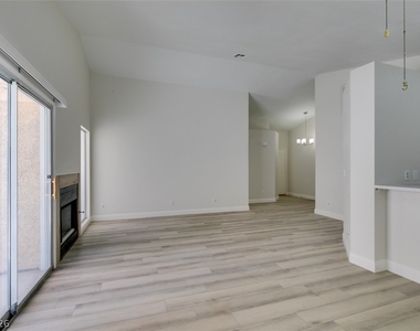 8664 Buttercreek Way - Photo Thumbnail 18
