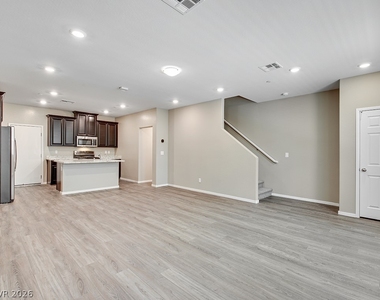 6238 Mavora Lakes - Photo Thumbnail 2