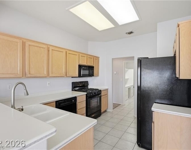10713 Paradise Point Drive - Photo Thumbnail 7