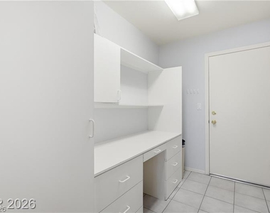 10713 Paradise Point Drive - Photo Thumbnail 15