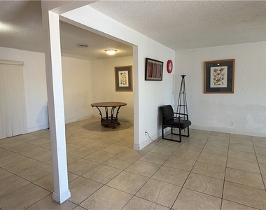 4712 Rip Van Winkle Lane - Photo Thumbnail 4